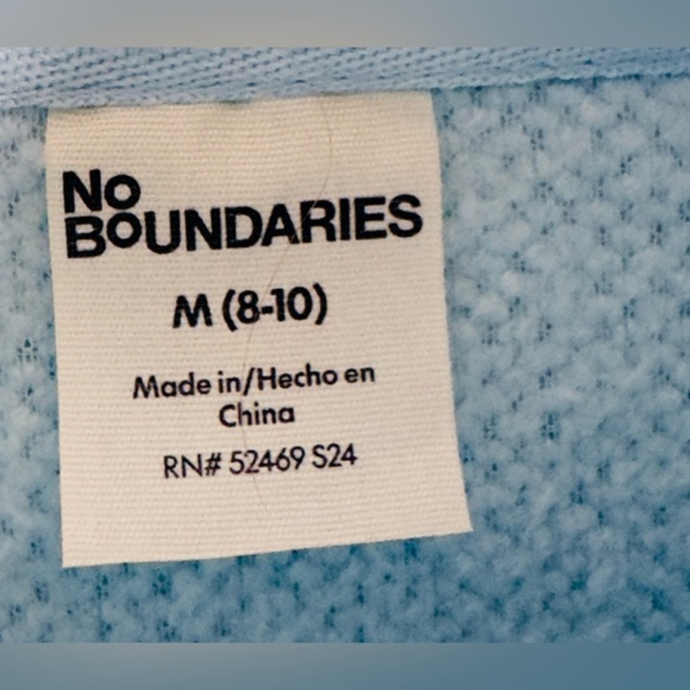 Woman’s No Boundaries Sky Blue Fuzzy 100%‎ Recycled Polyester Pullover Size M - Picture 7 of 7